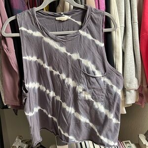 Crop muscle tank, gray and white, size large